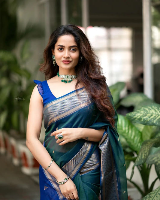 Outstanding Rama Soft Silk Saree With Snazzy Blouse Piece