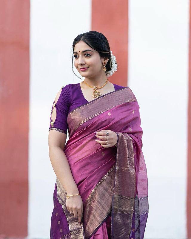 Whimsical Lavendor Soft Silk Saree With Scrupulous Blouse Piece