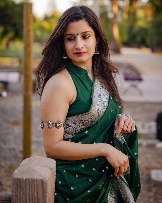 Moiety Green Cotton Silk Saree With Sensational Blouse Piece