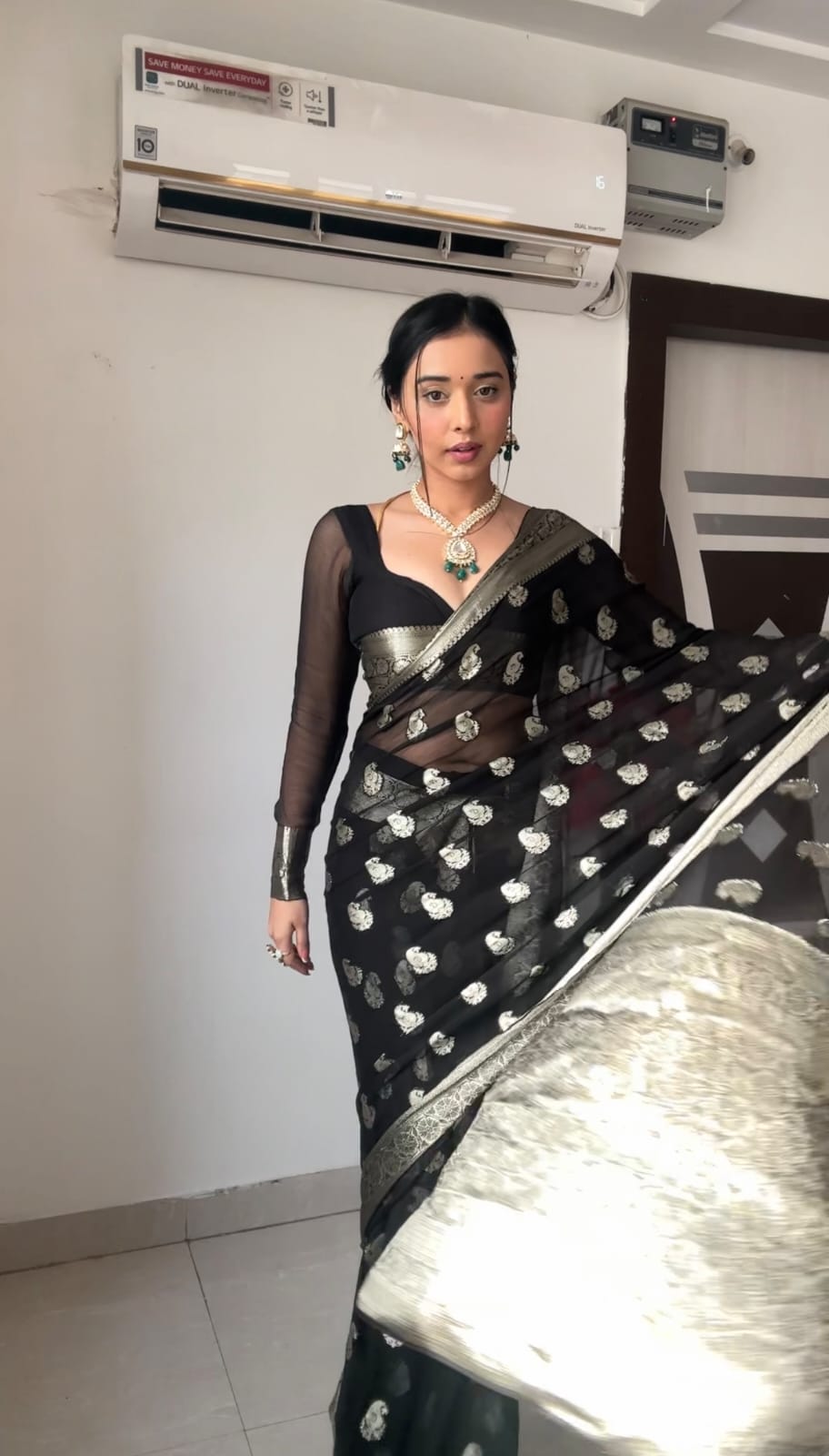 Evanescent 1-Minute Ready To Wear Black Cotton Silk Saree
