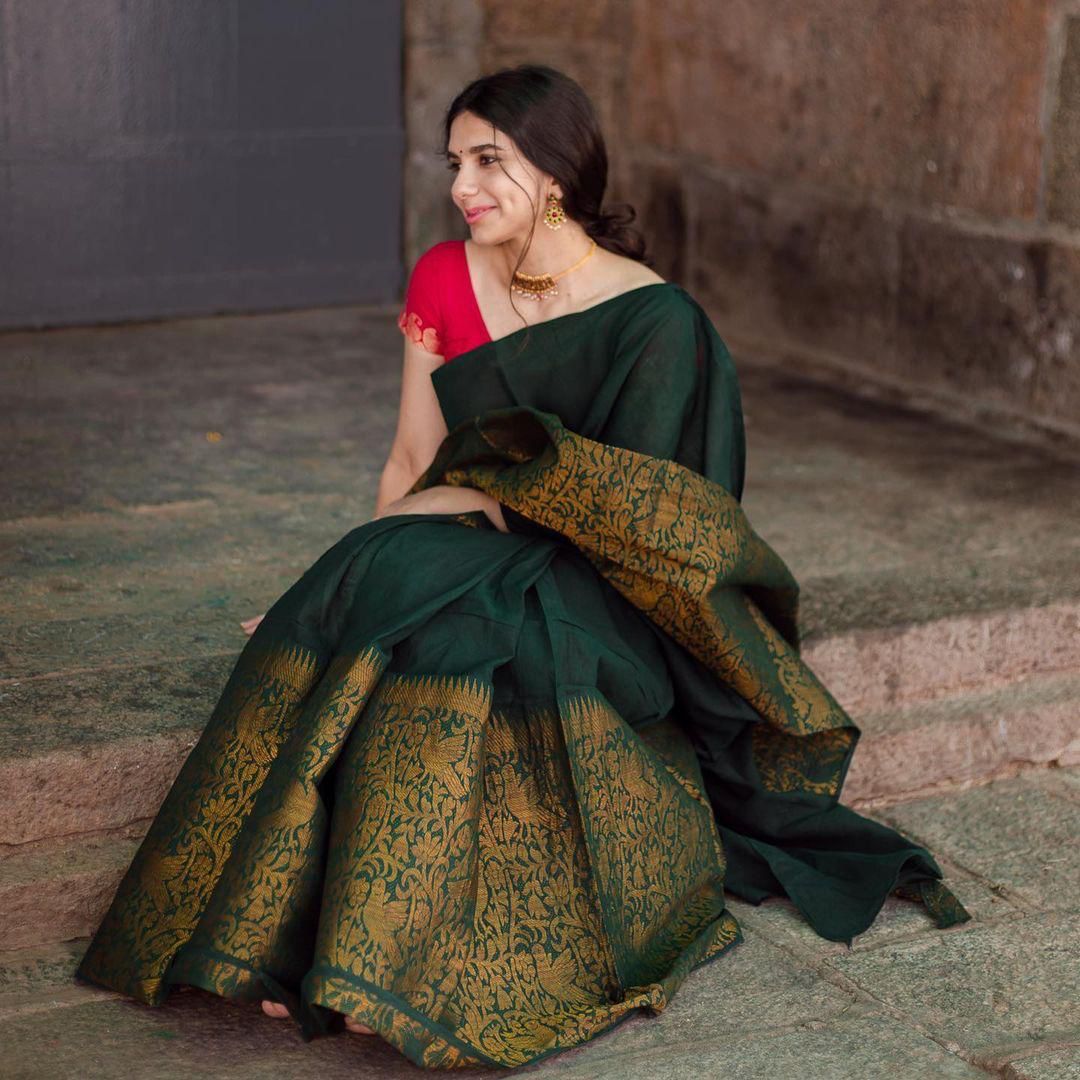 Refreshing Green Soft Silk Saree With Gorgeous Blouse Piece