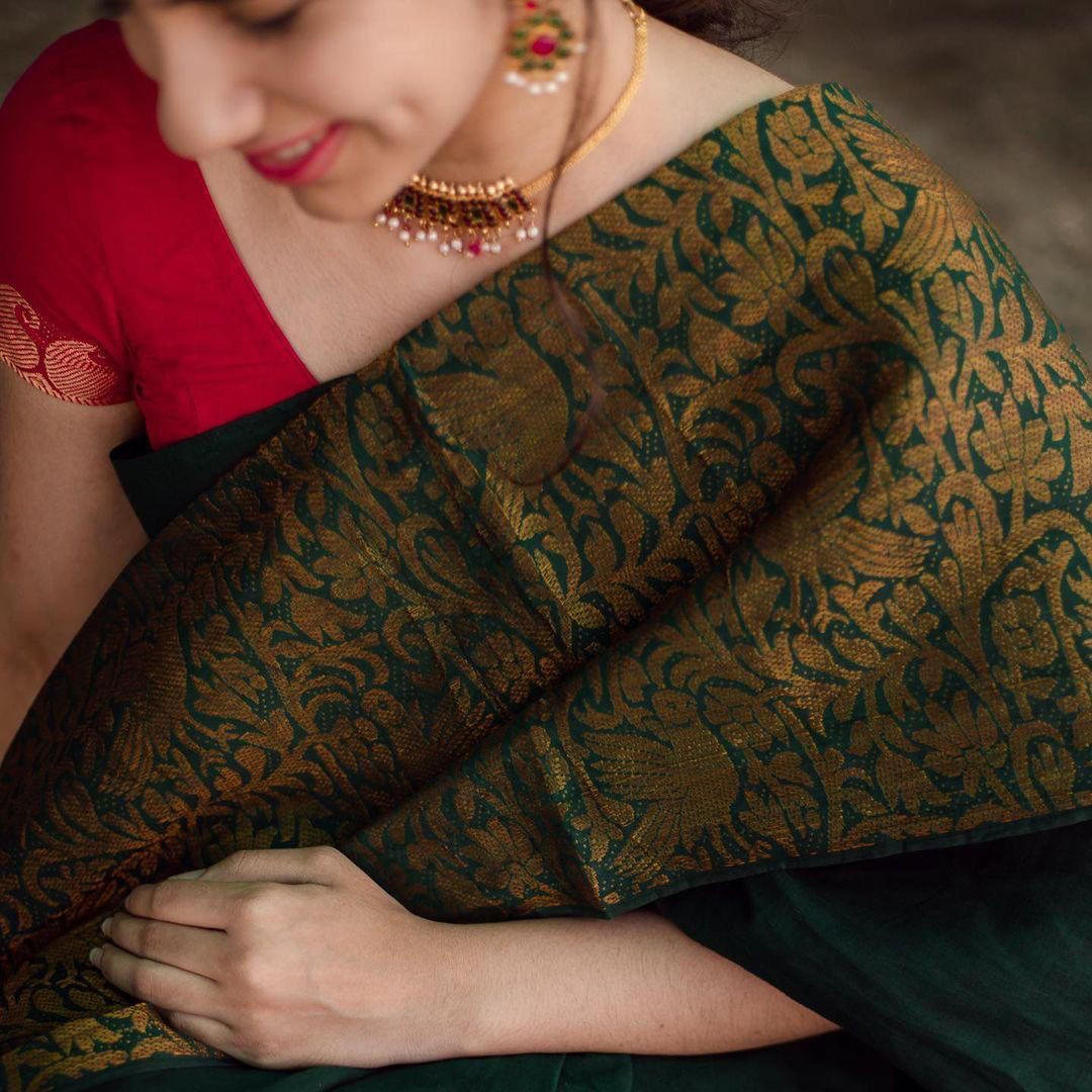 Refreshing Green Soft Silk Saree With Gorgeous Blouse Piece