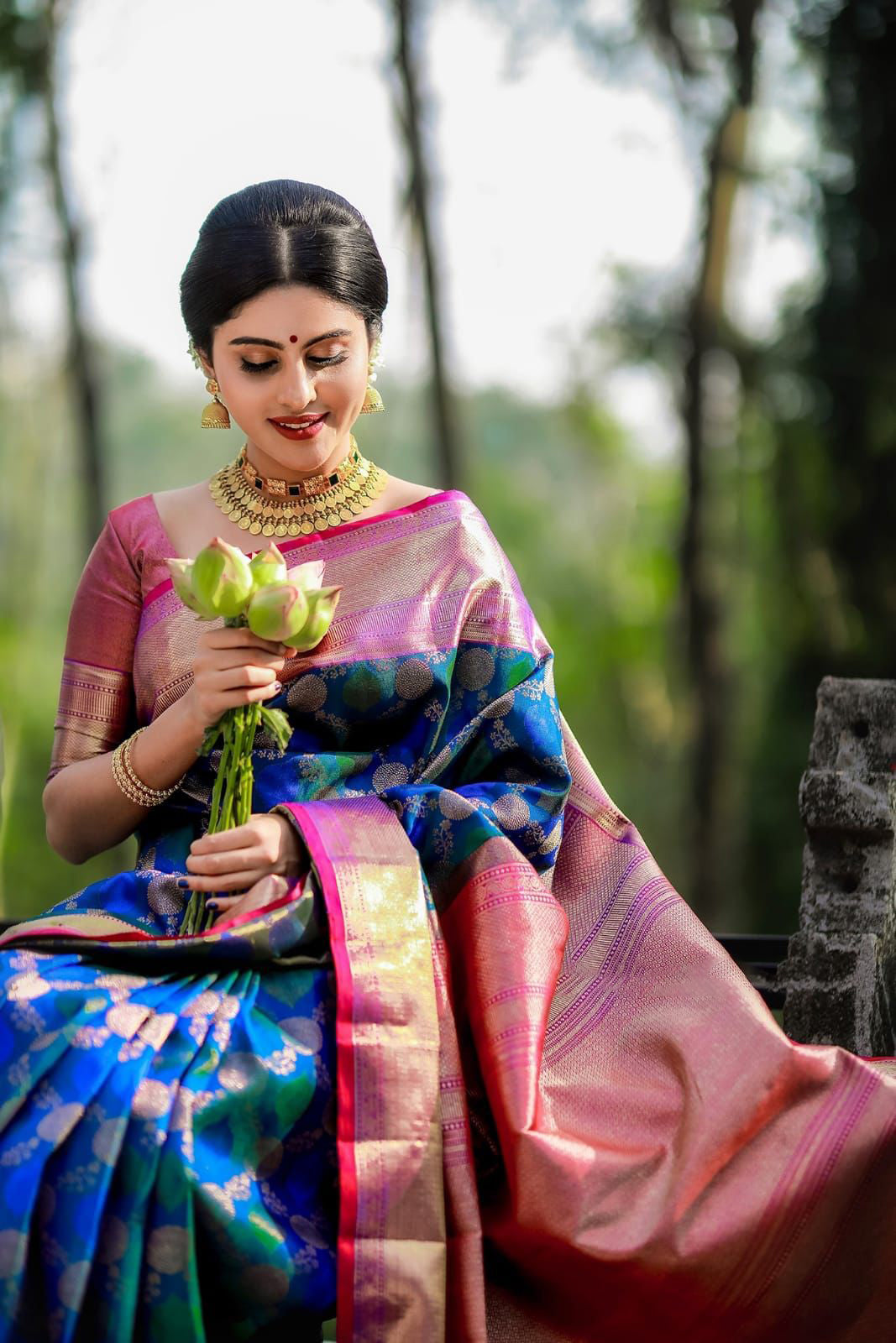 Elegant Blue Soft Banarasi Silk Saree With Pleasant Blouse Piece