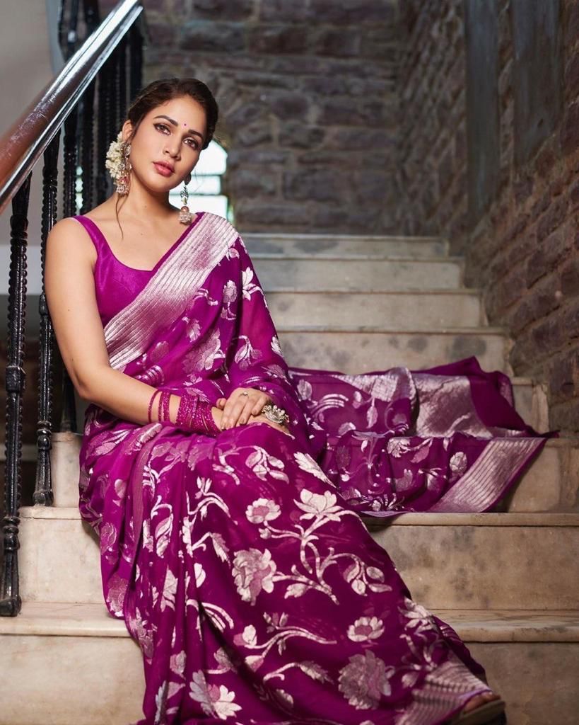 Lassitude Purple Banarasi Silk Saree With Lovely Blouse Piece