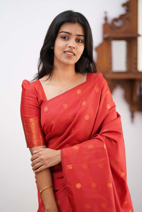 Staring Red Soft Silk Saree With Deserving Blouse Piece