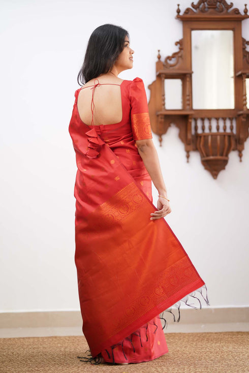 Staring Red Soft Silk Saree With Deserving Blouse Piece