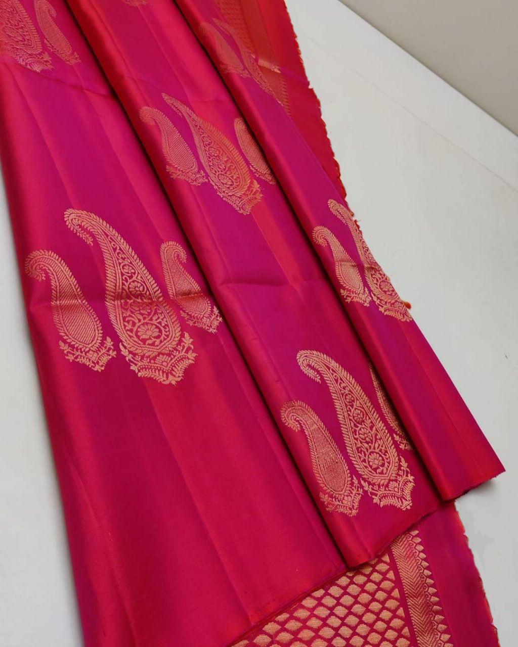 Demesne Dark Pink Soft Silk Saree With Murmurous Blouse Piece