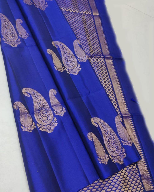Magnetic Royal Blue  Soft Silk Saree With Sumptuous Blouse Piece