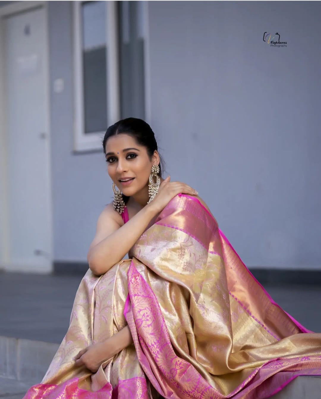 Sophisticated Beige Soft Silk Saree With Staggering Blouse Piece