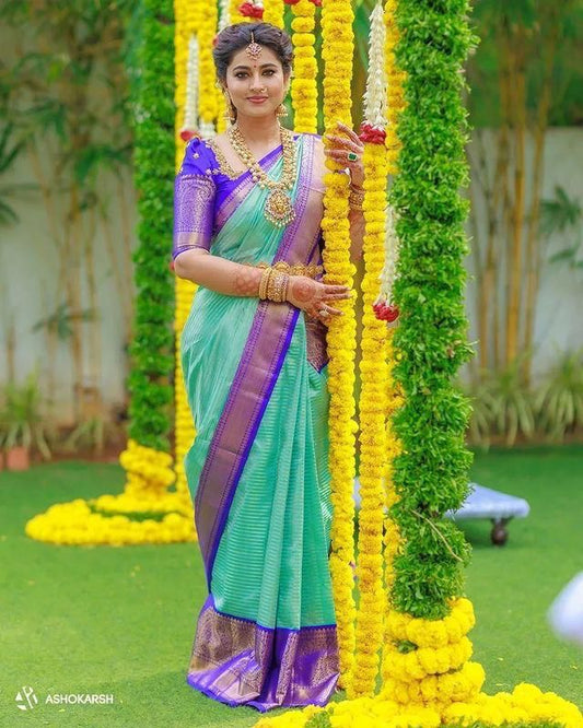 Elegant Firozi Soft Silk Saree With Snappy Blouse Piece