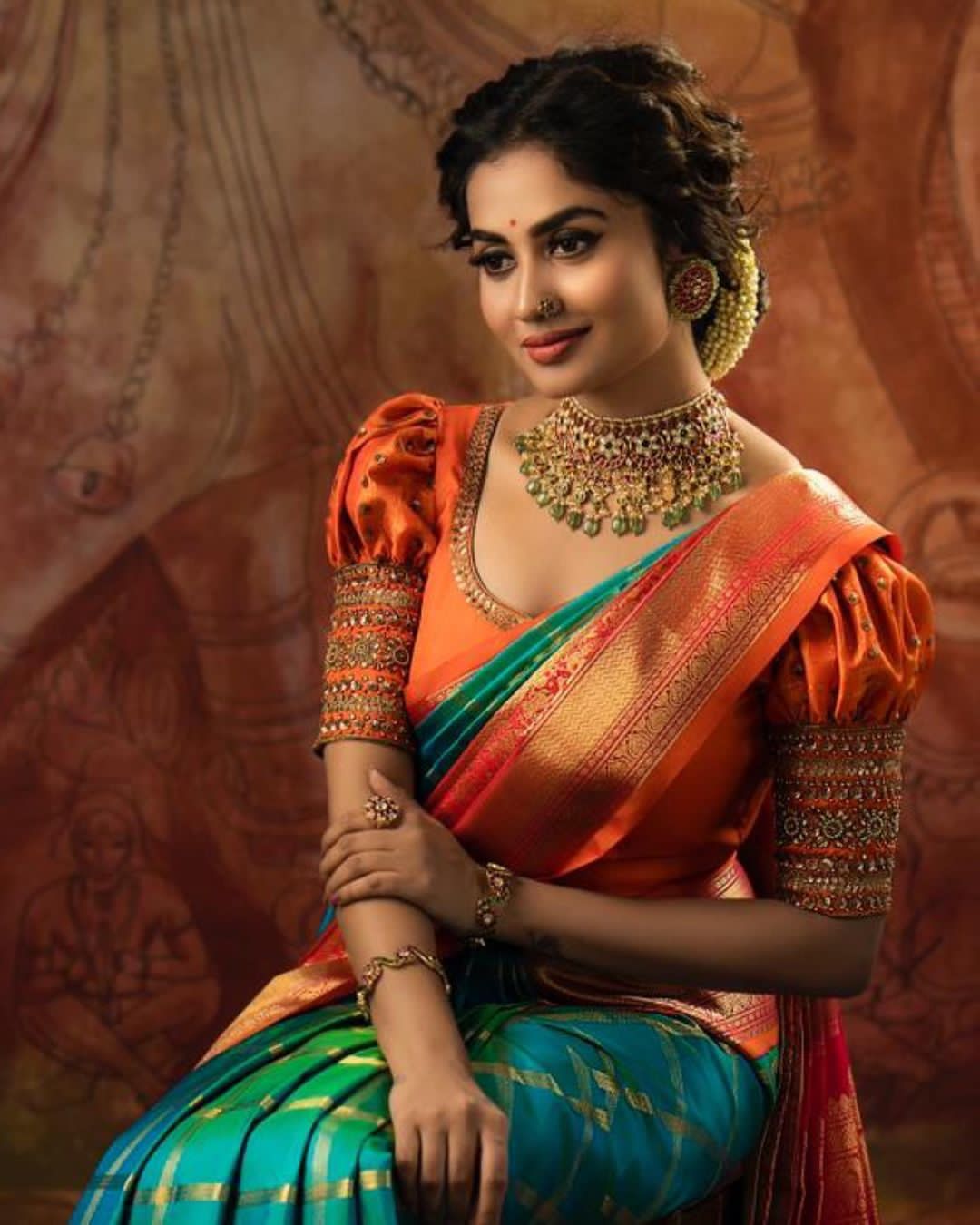 Lovely Rama Soft Silk Saree With Incomparable Blouse Piece