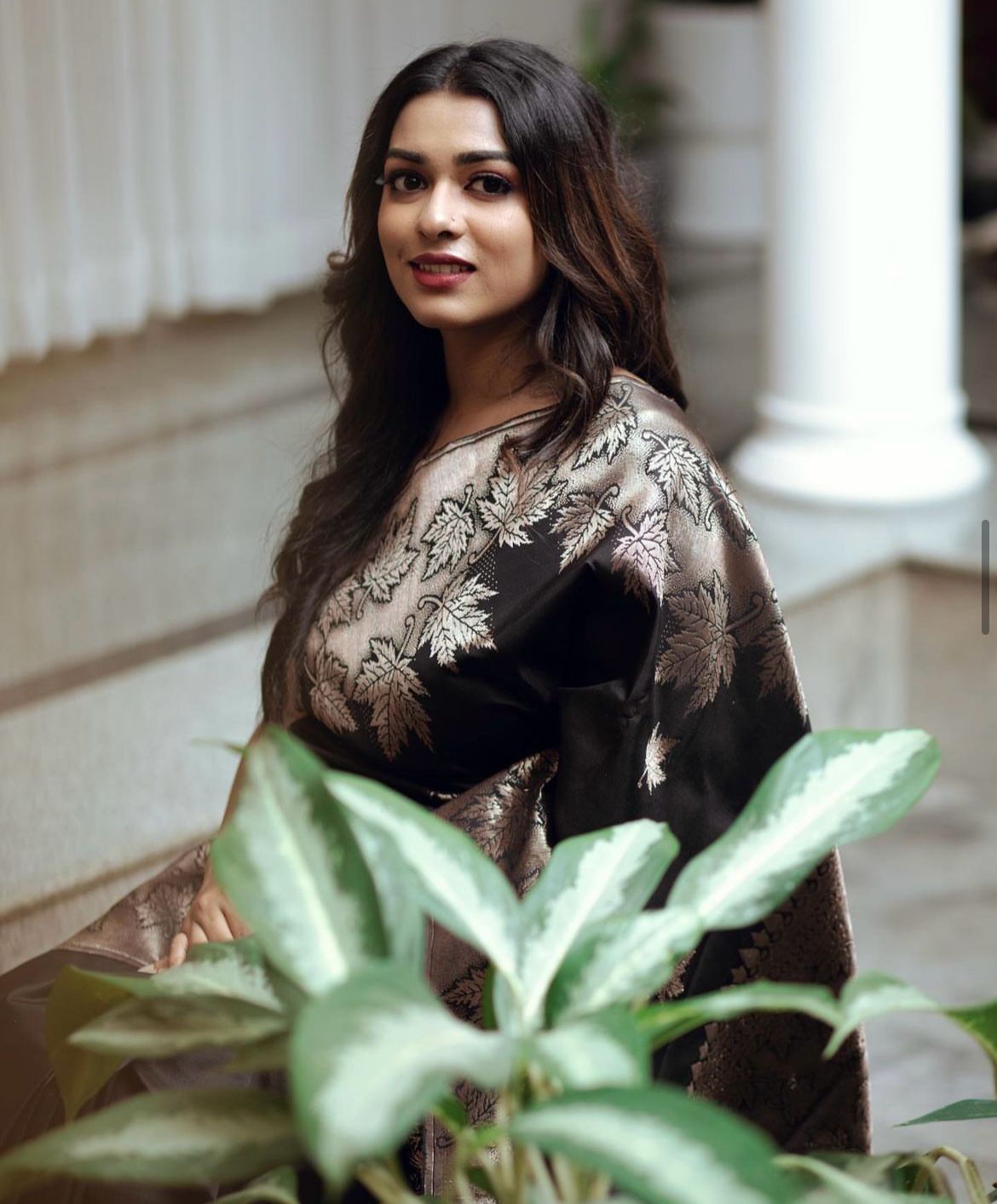 Flattering Black Soft Silk Saree With Alluring Blouse Piece