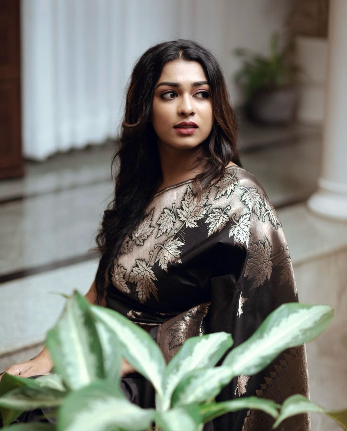 Flattering Black Soft Silk Saree With Alluring Blouse Piece