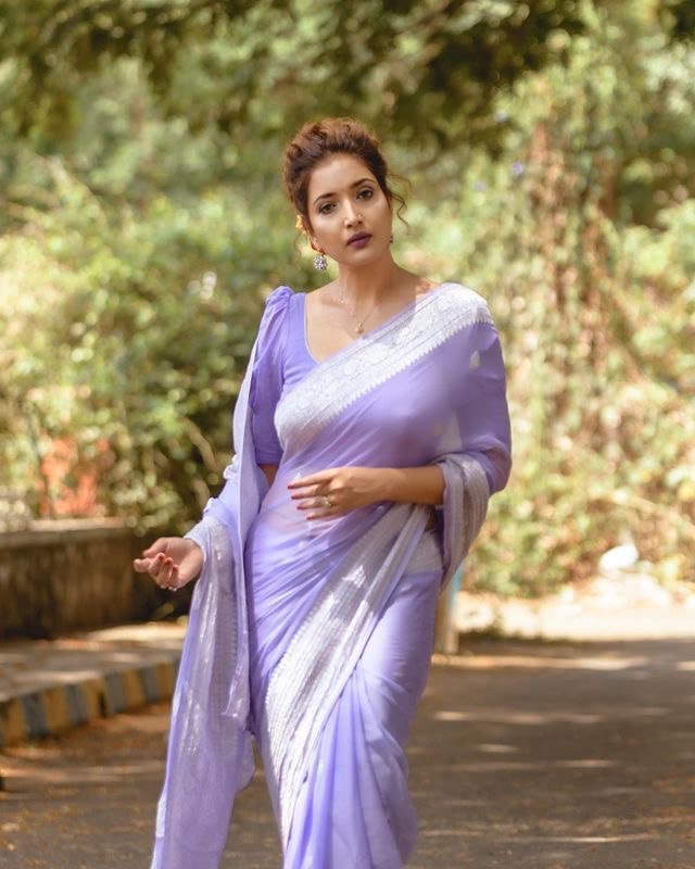 Brood Lavender Linen Silk Saree With Felicitous Blouse Piece