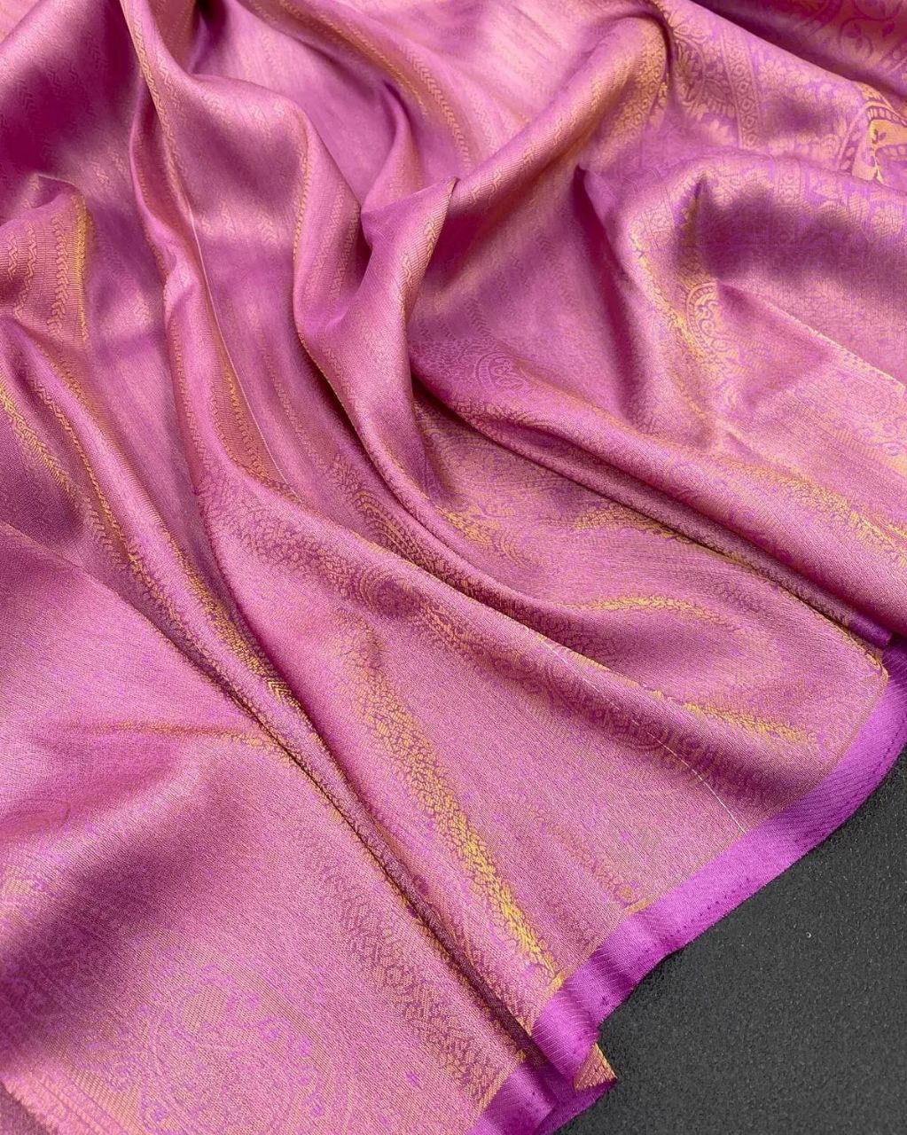 Susurrous Pink Kanjivaram Silk Saree With Seraglio Blouse Piece