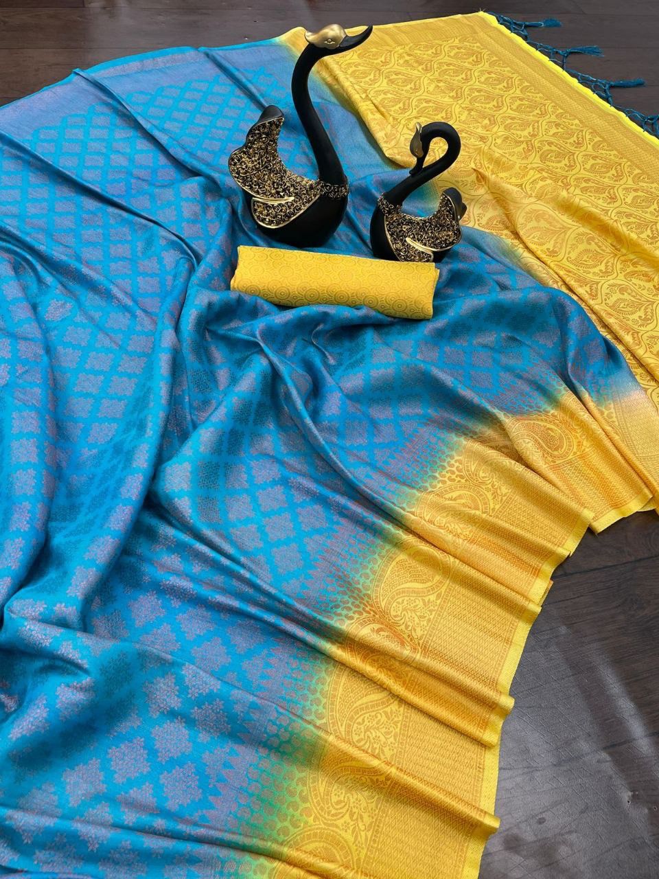 Moiety Sky Soft Banarasi Silk Saree With Dissemble Blouse Piece