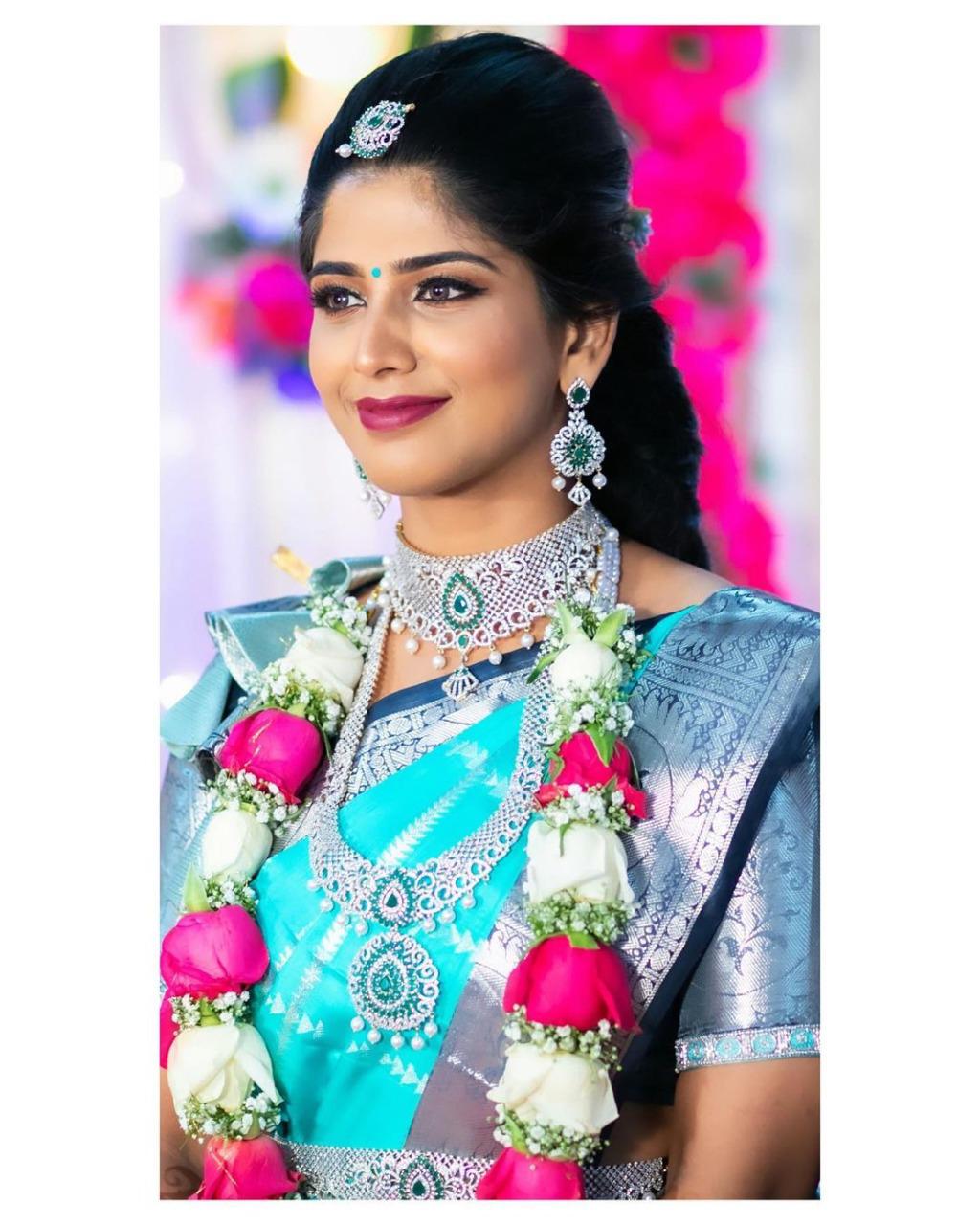 Staring Firozi Soft Banarasi Silk Saree With Unique Blouse Piece
