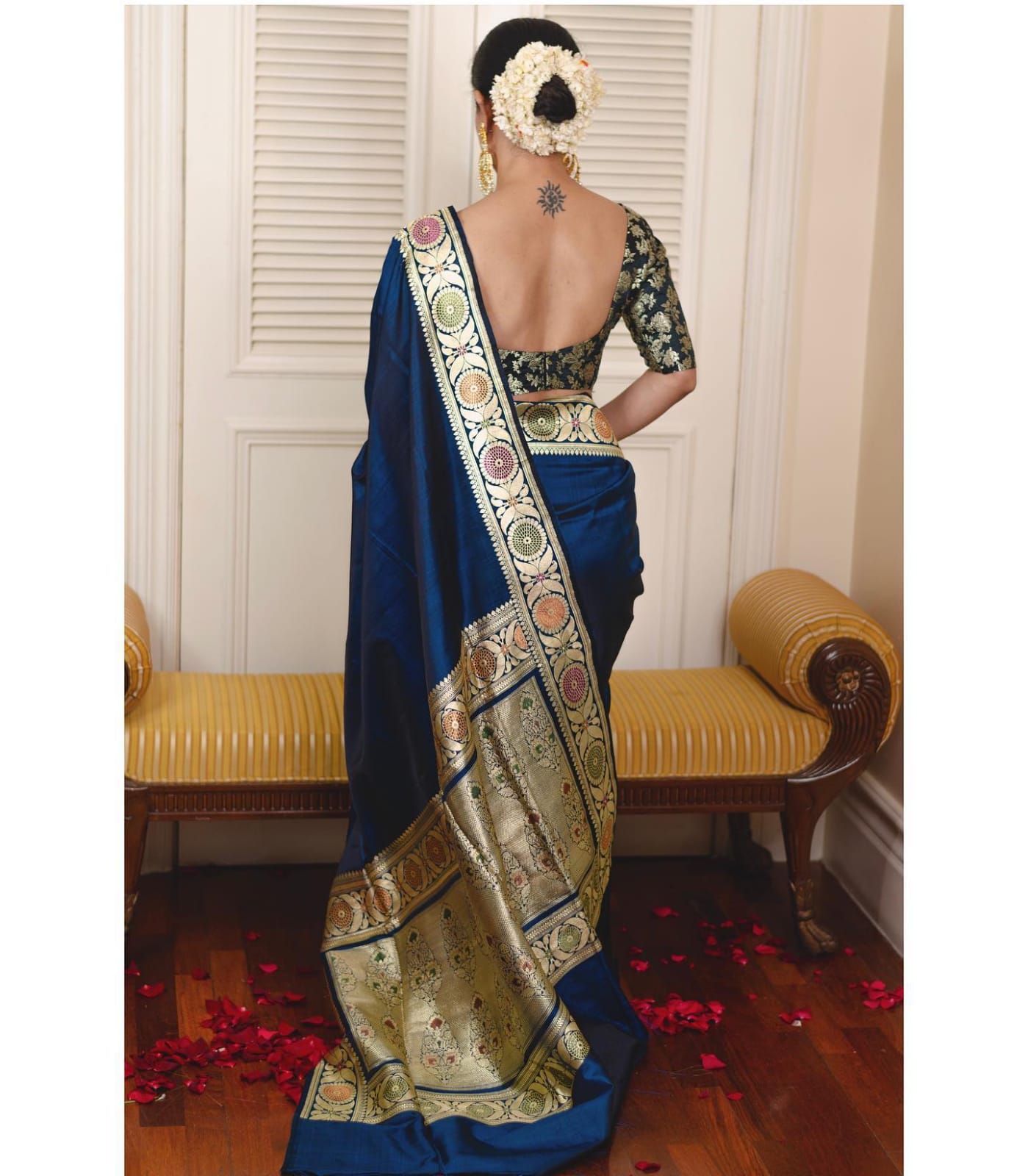 Ephemeral Navy Blue Soft Silk Saree With Gorgeous Blouse Piece