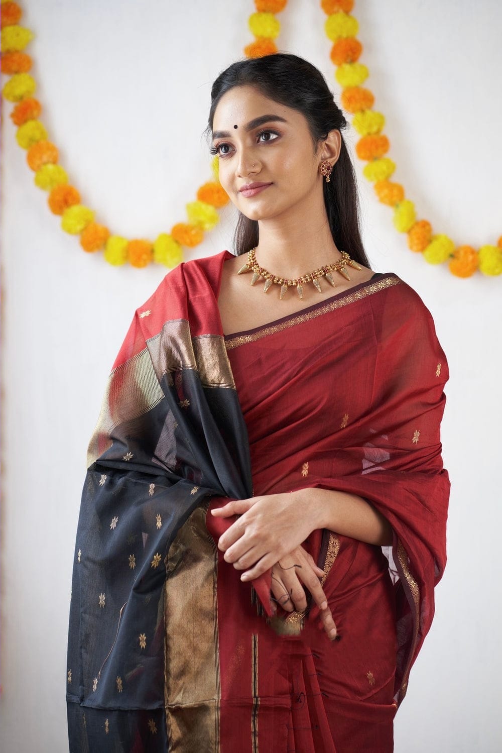 Engaging Red Cotton Silk Saree With Redolent Blouse Piece