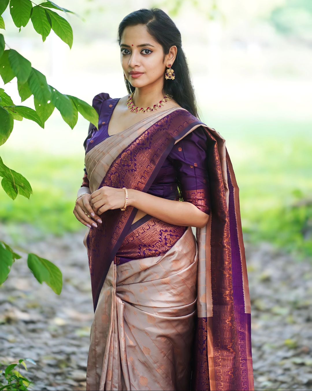 Outstanding Grey Soft Silk Saree With Felicitous Blouse Piece