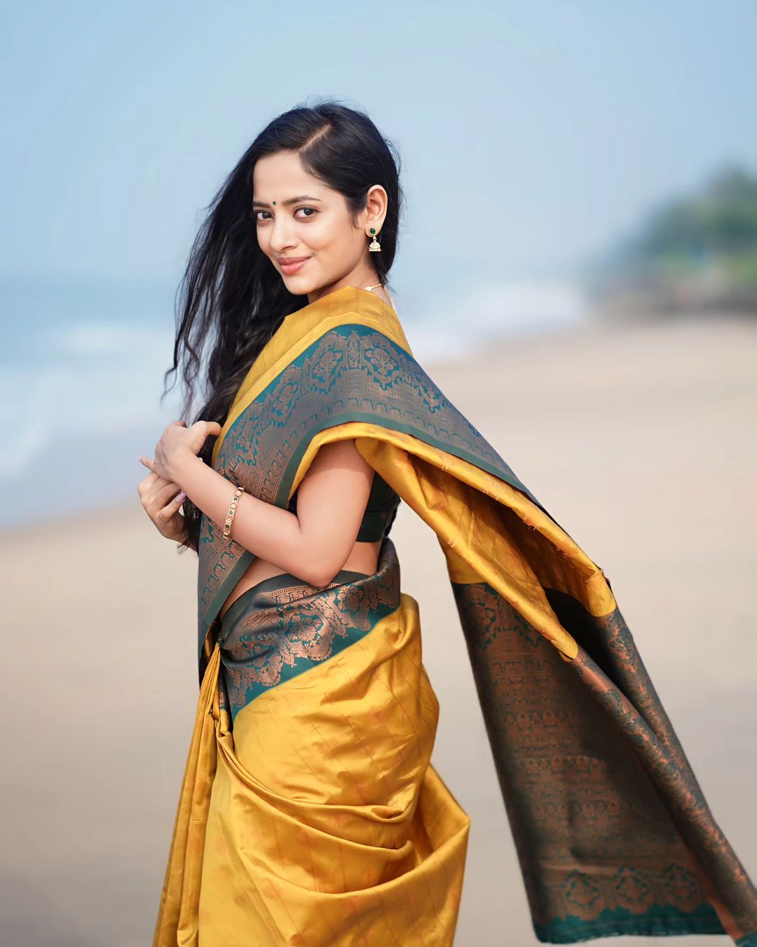 Phenomenal Yellow Soft Silk Saree With Enthralling Blouse Piece