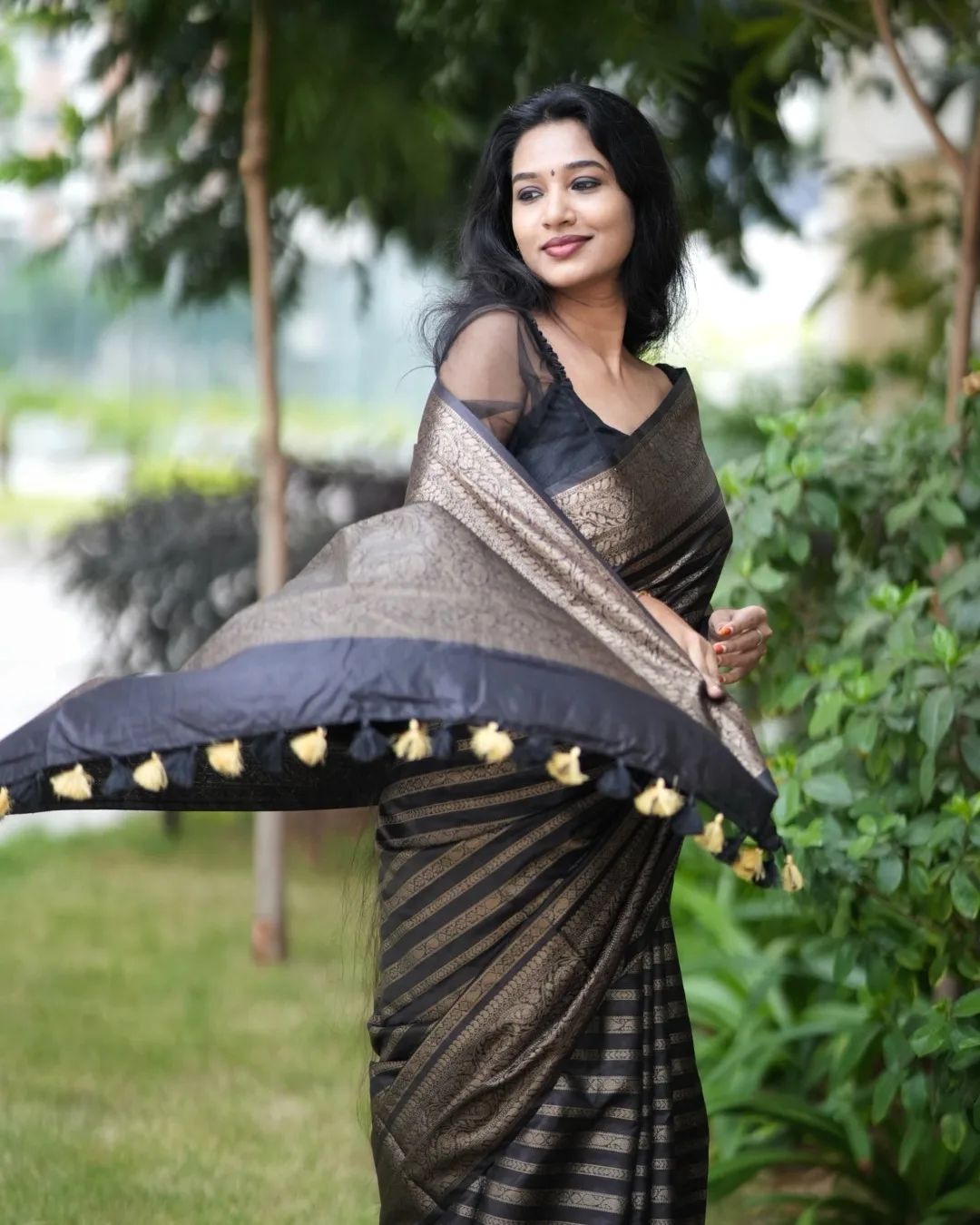Excellent Black Soft Silk Saree With Luxuriant Blouse Piece