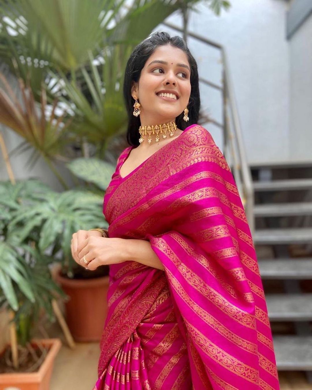 Glowing Pink Soft Silk Saree With Groovy Blouse Piece