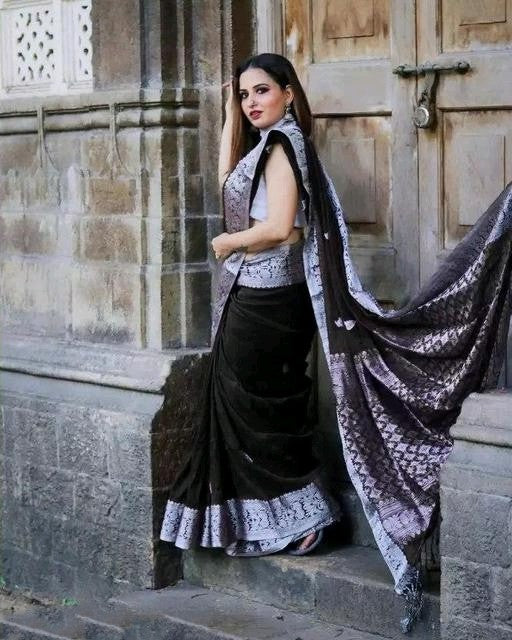 Desirable Black Soft Banarasi Silk Saree With Attractive Blouse Piece