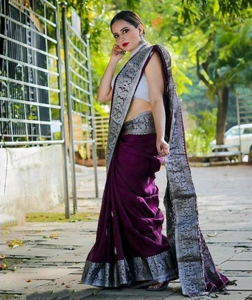 Stunner Purple Soft Banarasi Silk Saree With Attractive Blouse Piece