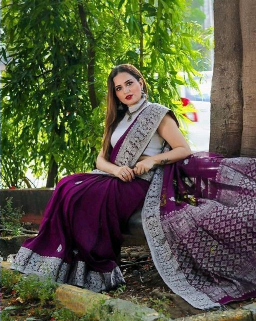 Stunner Purple Soft Banarasi Silk Saree With Attractive Blouse Piece