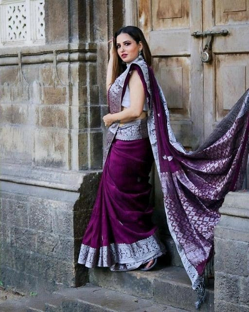 Stunner Purple Soft Banarasi Silk Saree With Attractive Blouse Piece