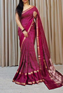Sizzling Dark Pink Digital Printed Dola Silk Saree With Gratifying Blouse Piece