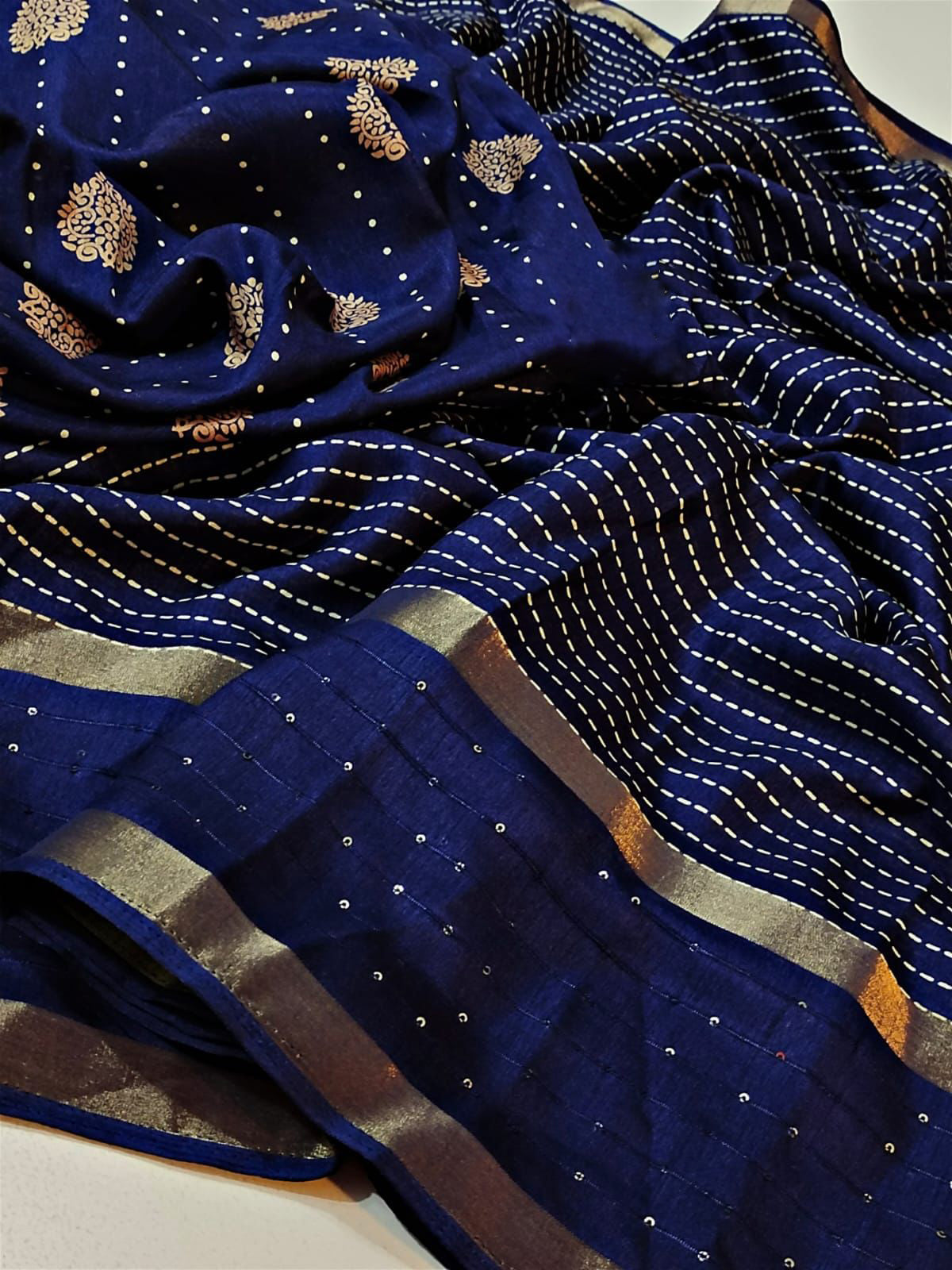 Sizzling Navy Blue Digital Printed Dola Silk Saree With Surreptitious Blouse Piece