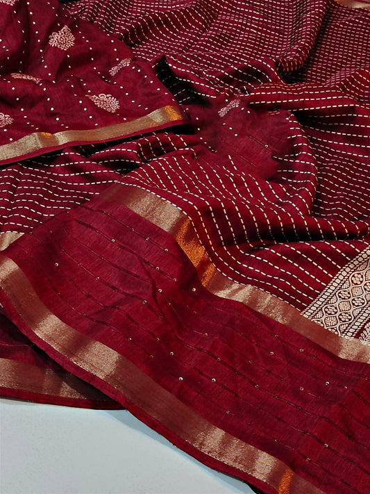 Extraordinary Red Digital Printed Dola Silk Saree With Epiphany Blouse Piece